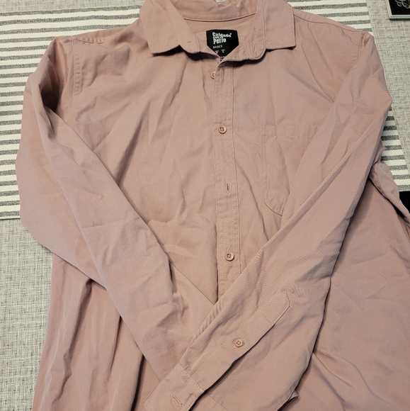 Cuidado Con el Perro, Size Large, used good condition, dark lilac in color - Picture 4 of 5